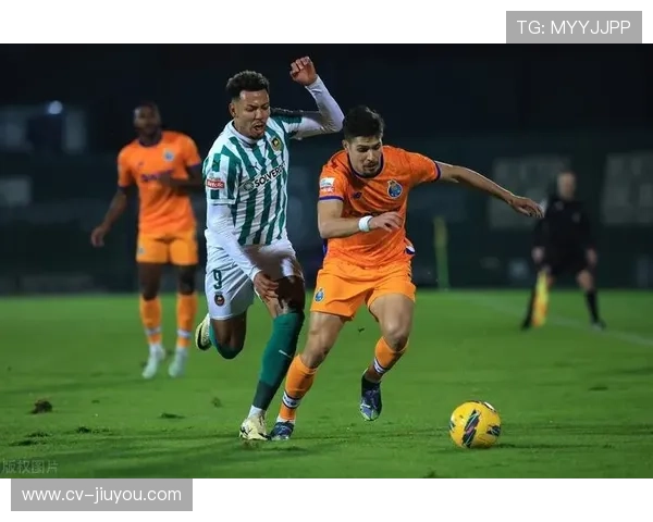 波尔图主场迎战尼斯,阵容齐整占得先机 波尔图主场迎战尼斯,阵容齐整占得先机